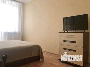 1-к квартира, посуточно, 42м2, 7/25 этаж
