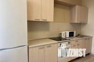 1-к квартира, посуточно, 42м2, 18/25 этаж