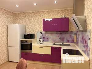 1-к квартира, посуточно, 51м2, 5/10 этаж