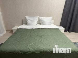 1-к квартира, посуточно, 52м2, 12/18 этаж