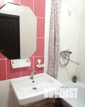 Студия квартира, посуточно, 28м2, 6/18 этаж