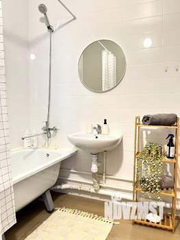 1-к квартира, посуточно, 46м2, 1/1 этаж