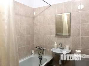 1-к квартира, посуточно, 42м2, 7/25 этаж