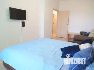 1-к квартира, посуточно, 39м2, 14/25 этаж