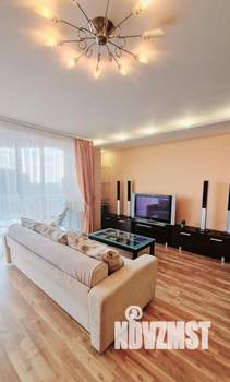 1-к квартира, посуточно, 58м2, 1/1 этаж