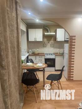 Студия квартира, посуточно, 30м2, 2/5 этаж