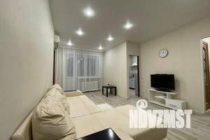 2-к квартира, посуточно, 50м2, 5/5 этаж