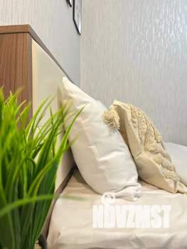 1-к квартира, посуточно, 45м2, 3/25 этаж