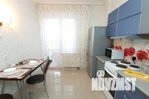 1-к квартира, посуточно, 43м2, 11/19 этаж