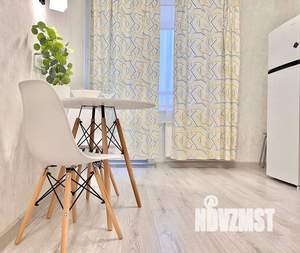 1-к квартира, посуточно, 37м2, 13/20 этаж