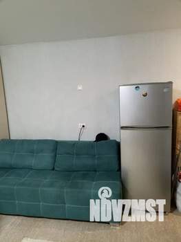 Студия квартира, посуточно, 27м2, 1/5 этаж