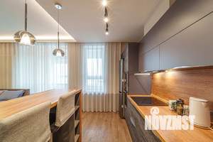 Студия квартира, посуточно, 40м2, 5/25 этаж