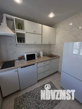 3-к квартира, посуточно, 44м2, 2/5 этаж