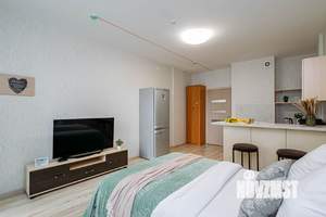 Студия квартира, посуточно, 35м2, 11/25 этаж