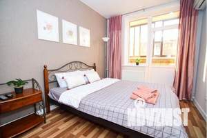 1-к квартира, посуточно, 40м2, 3/10 этаж