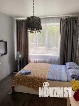 1-к квартира, посуточно, 40м2, 1/4 этаж