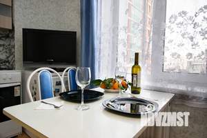 Студия квартира, посуточно, 25м2, 1/25 этаж