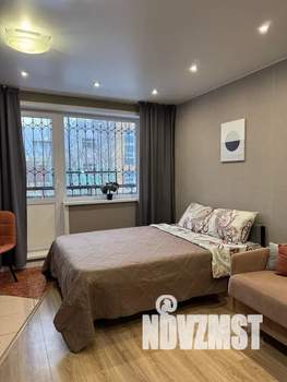 Студия квартира, посуточно, 38м2, 2/5 этаж