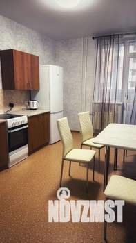 1-к квартира, посуточно, 45м2, 6/16 этаж