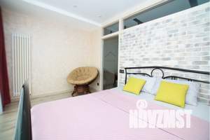 1-к квартира, посуточно, 56м2, 4/25 этаж