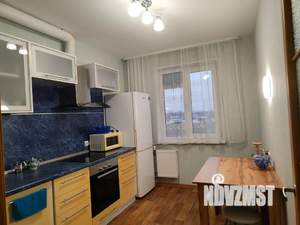 1-к квартира, посуточно, 37м2, 3/9 этаж