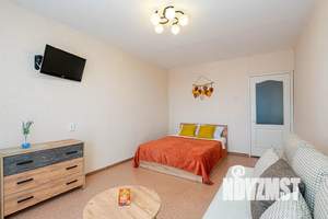 1-к квартира, посуточно, 43м2, 6/9 этаж