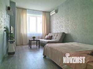 1-к квартира, посуточно, 35м2, 2/25 этаж