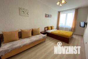 1-к квартира, посуточно, 42м2, 18/25 этаж