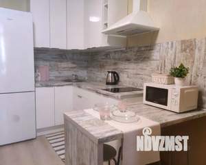 1-к квартира, посуточно, 53м2, 8/25 этаж