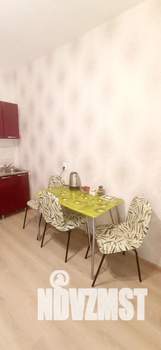 1-к квартира, посуточно, 43м2, 4/25 этаж