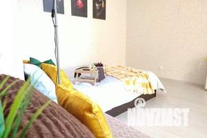 1-к квартира, посуточно, 40м2, 8/25 этаж