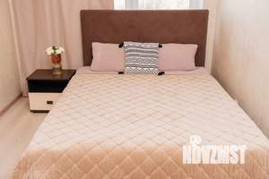 1-к квартира, посуточно, 45м2, 3/25 этаж