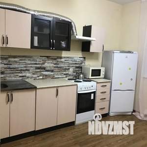 1-к квартира, посуточно, 42м2, 3/20 этаж