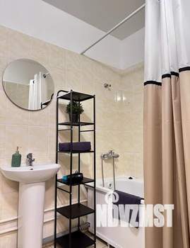 Студия квартира, посуточно, 33м2, 1/8 этаж