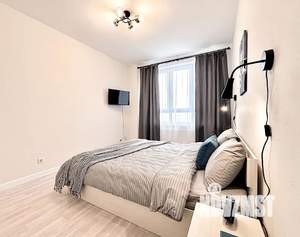 1-к квартира, посуточно, 42м2, 21/22 этаж