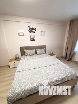 1-к квартира, посуточно, 45м2, 3/25 этаж