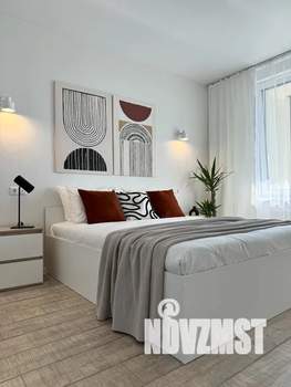 2-к квартира, посуточно, 42м2, 24/24 этаж