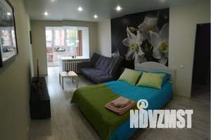 1-к квартира, посуточно, 36м2, 2/9 этаж