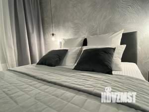 Студия квартира, посуточно, 37м2, 11/25 этаж