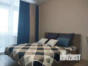 Студия квартира, посуточно, 32м2, 2/8 этаж