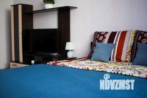 1-к квартира, посуточно, 43м2, 8/17 этаж