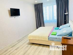 1-к квартира, посуточно, 45м2, 3/25 этаж