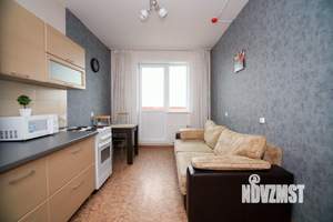 1-к квартира, посуточно, 47м2, 1/1 этаж