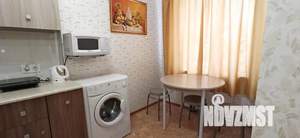 Студия квартира, посуточно, 24м2, 1/25 этаж