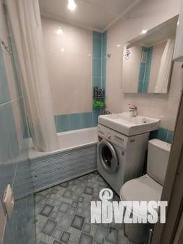 Студия квартира, посуточно, 33м2, 1/5 этаж
