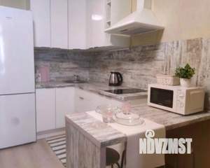 1-к квартира, посуточно, 53м2, 1/1 этаж