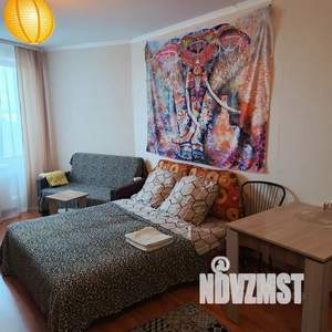 Студия квартира, посуточно, 27м2, 19/25 этаж