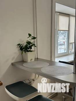 Студия квартира, посуточно, 27м2, 2/5 этаж
