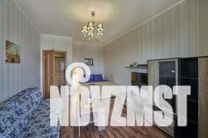 1-к квартира, посуточно, 40м2, 13/20 этаж