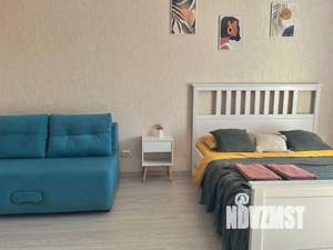 Студия квартира, посуточно, 34м2, 5/8 этаж